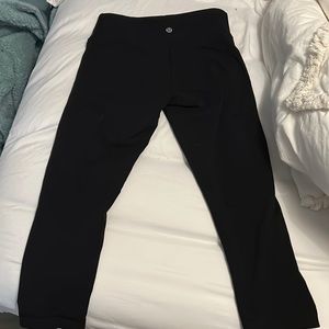 Lululemon capris perfect condition